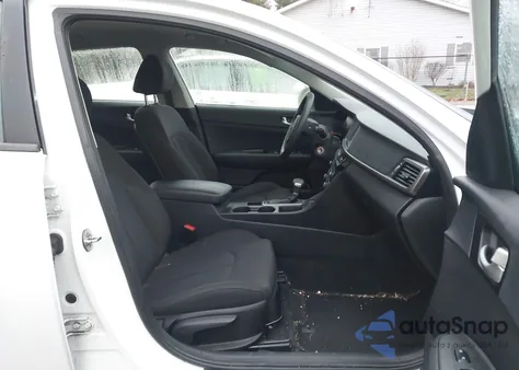 2018 Kia Optima Lx z USA, uszkodzony, nr VIN 5XXGT4L30JG252575